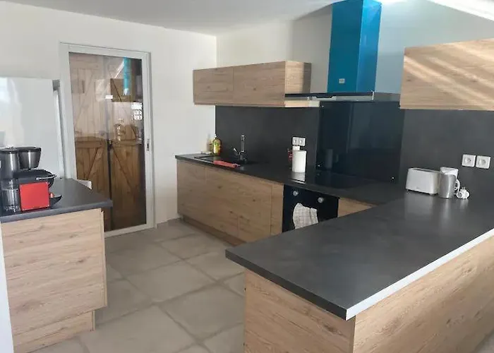 La Perle De Maison Bord De L Etang Animaux Bienvenus Sur Demande Sète