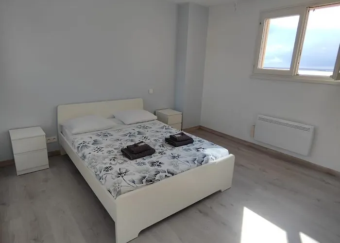 La Perle De Maison Bord De L Etang Animaux Bienvenus Sur Demande Vakantiehuis Sète